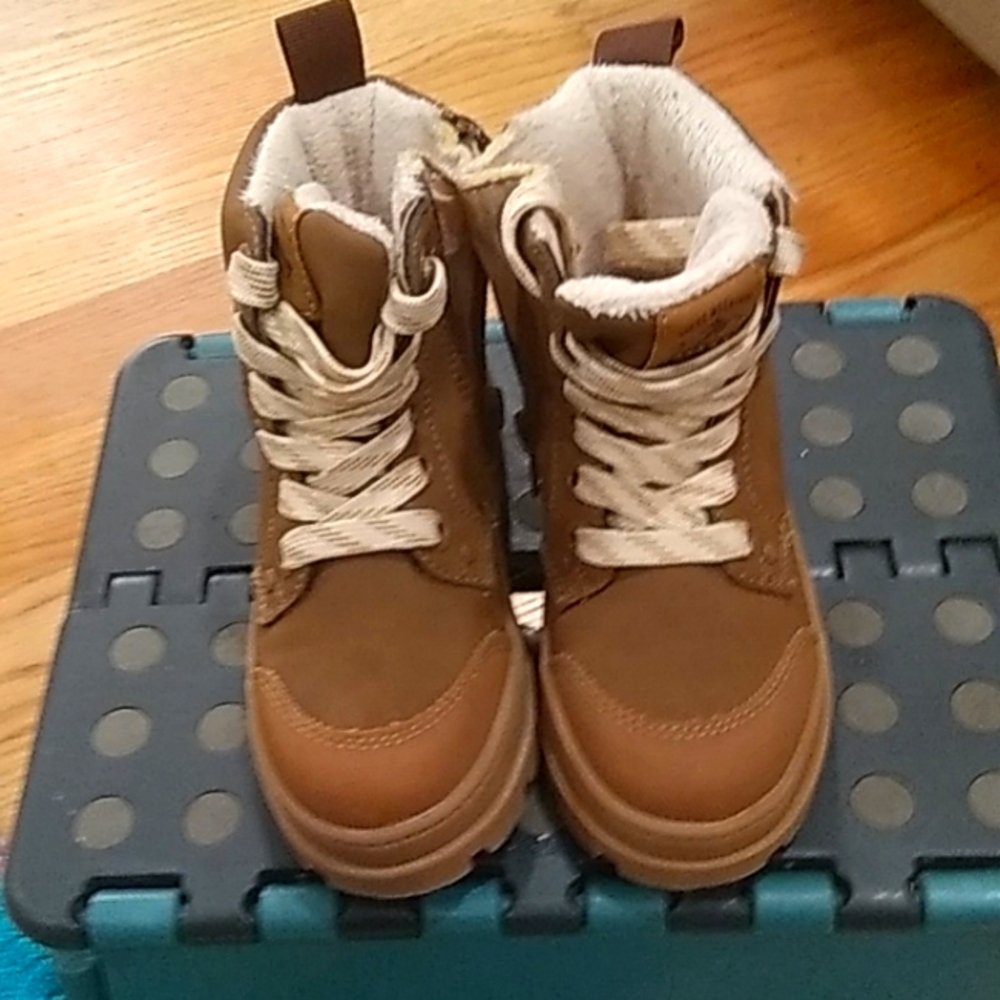 Toddler boots 7.5 h &m